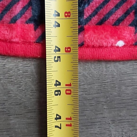 Nwot Large Red And Black Plaid Christmas Tree Skirt White Snowflakes - 45 Inches - Picture 2 of 2